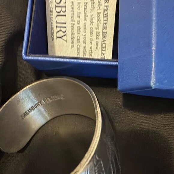 Salisbury Pewter Engraved Floral Bracelet - Picture 8 of 8